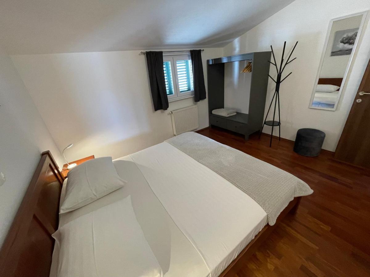 טרוגיר Apartments Cavar מראה חיצוני תמונה