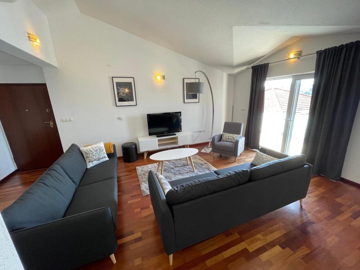 טרוגיר Apartments Cavar מראה חיצוני תמונה