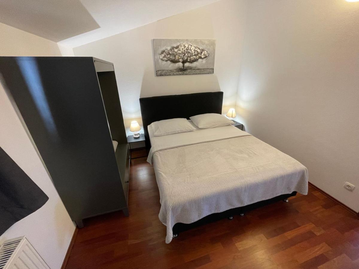 טרוגיר Apartments Cavar מראה חיצוני תמונה