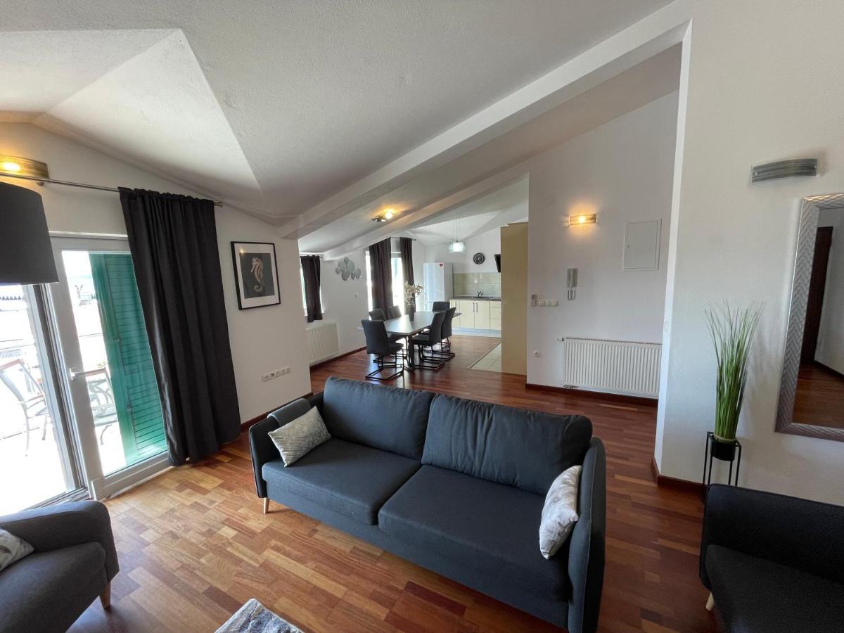 טרוגיר Apartments Cavar מראה חיצוני תמונה