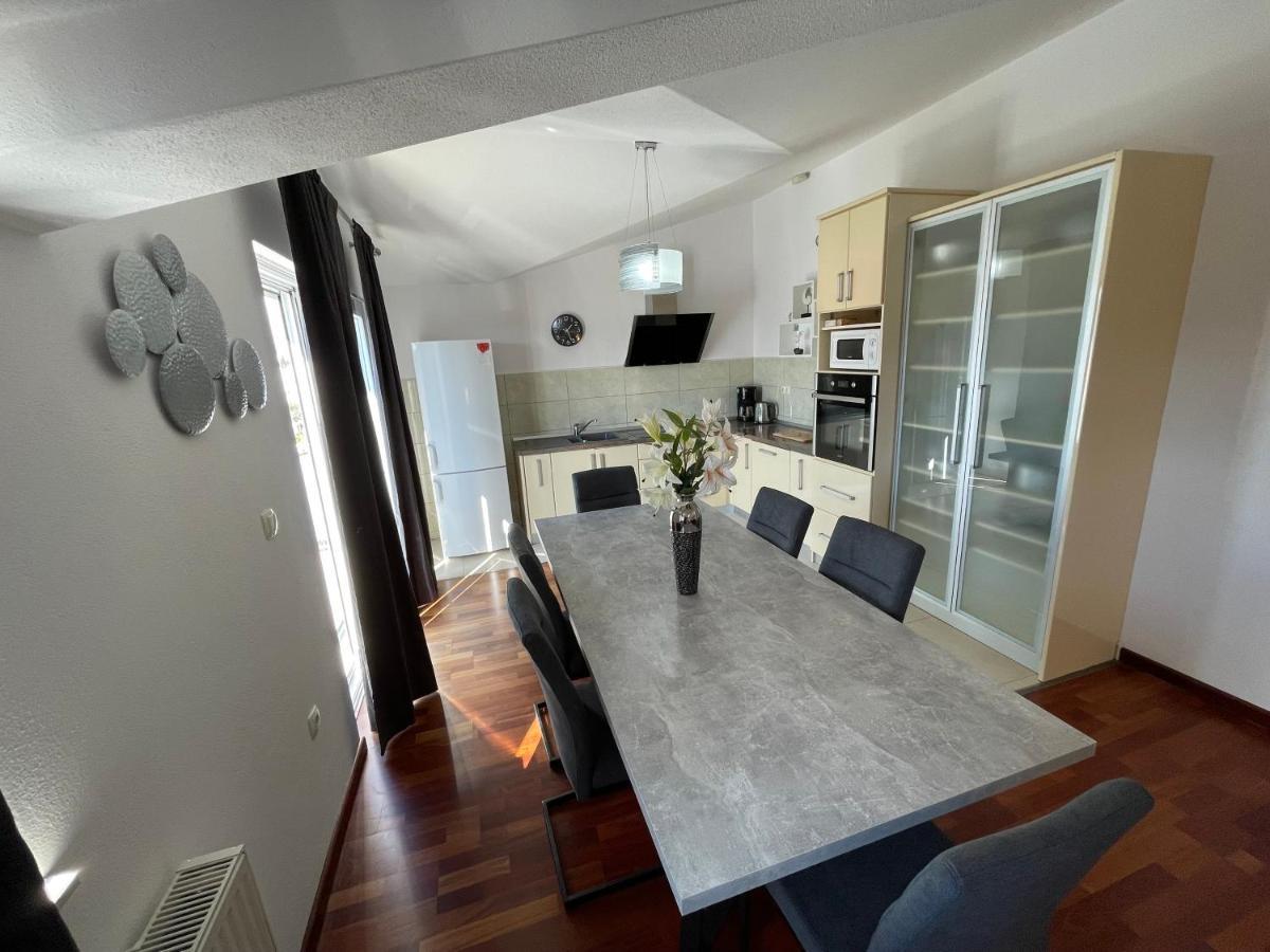 טרוגיר Apartments Cavar מראה חיצוני תמונה